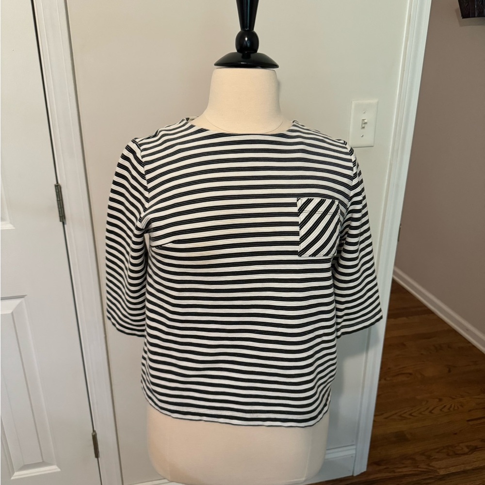 Merona. Size XL. Polyester/cotton blend. Blue and white striped
